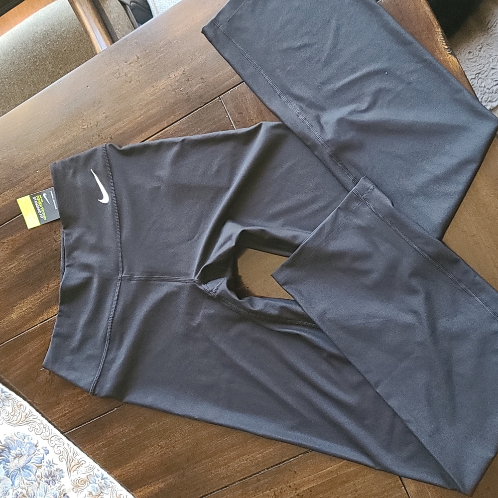 NWT Nike Power Victory Training Pants